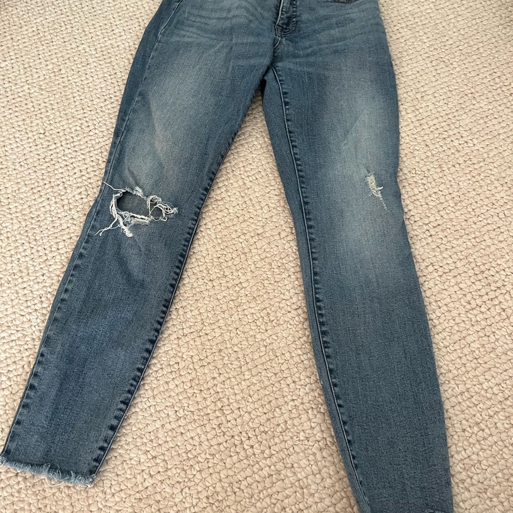 Lucky brand woman’s jeans
